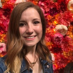 Meet your Posher, Holly